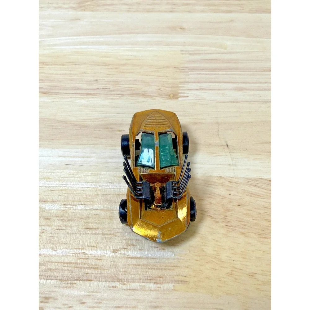 Vintage Topper Johnny Lightning Vicious Vette Gold Missing Engine